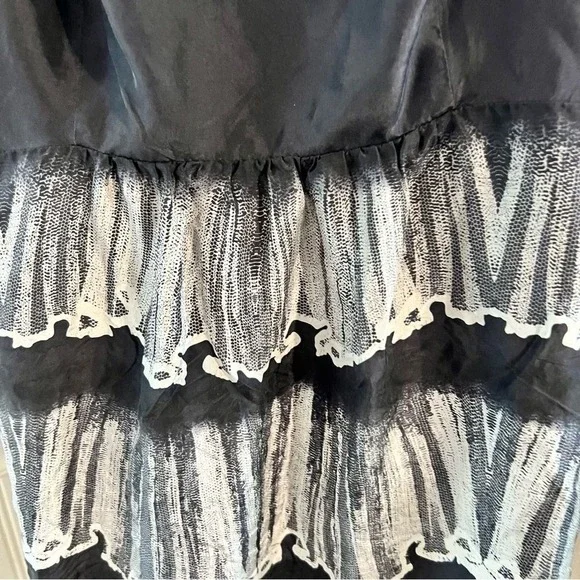 CABI Silk Dazzle Cami Blouse Style # 729 Faux Lace Tiers Size 6 Going Out Top - Picture 5 of 13